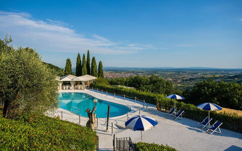 Villa la Brezza: Svømmepøl, Udvej, Udendørs Møbler, Eco Hotel, Landscaping, Hacienda, Ferieby, Villa, Hotel