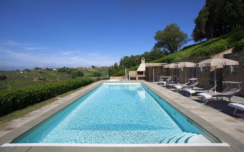 Villa Chianti: Blå, Svømmepøl, Udvej, Udendørs Møbler, Liggestol, Eco Hotel, Ferieby, Thermae, Water Feature, Villa