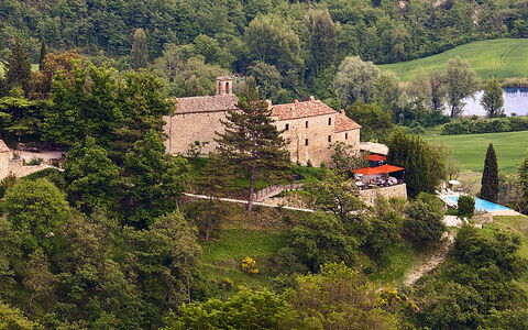 Borgo di San Biagio: Landskab, Estate, Landdistrikt, Menneskelig Bosættelse, Hill Station, Landsby, Bjerglandsby, Villa, Dal, Landscaping