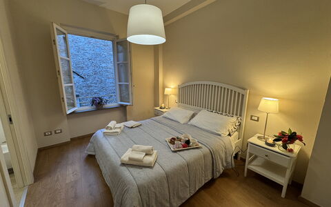 Casa Anna 13: Soveværelse, Møbel, Seng, Sengetøj, Etage, Sengetøj, Bed Frame, Loft, Indretning, Værelse