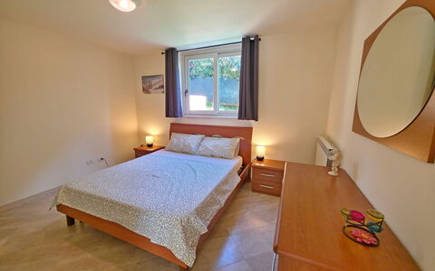 Appartamento Botrici: Møbel, Træ, Seng, Gulvbelægning, Soveværelse, Etage, Indretning, Værelse, Loft, Sengetøj