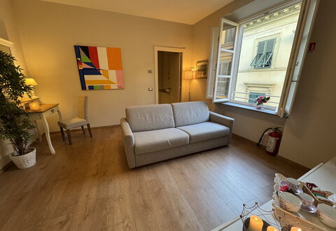 Casa Elena 13: Møbel, Gulvbelægning, Indretning, Etage, Træ, Trægulve, Værelse, Couch, Stue, Bord