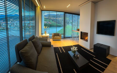 Villa Bilor Luxe: Møbel, Indretning, Gulvbelægning, Couch, Etage, Stue, Belysning, Hjem, Loft, Lejlighed