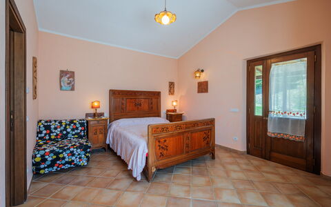 Il Giuncheto, Pool, Amazing View, Umbrian Countrys: Møbel, Indretning, Gulvbelægning, Etage, Træ, Loft, Værelse, Soveværelse, Seng, Belysning