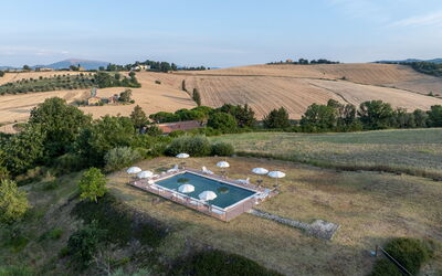 Il Giuncheto, Pool, Amazing View, Umbrian Countrys: Landskab, Svømmepøl, Almindeligt, Land Lot, Estate, Luftfotografering, Fugleperspektiv, Landscaping, Plantation, Mark