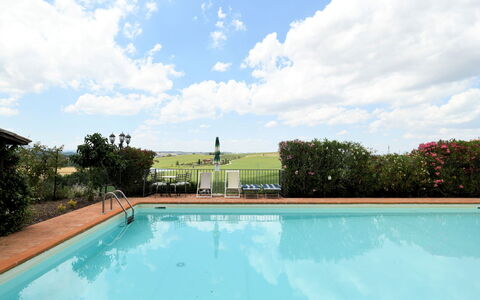 Terre di Giano Private Pool and View, Umbria: Svømmepøl, Fritid, Udvej, Eco Hotel, Skygge, Landscaping, Udendørs Møbler, Hacienda, Villa, Ferie