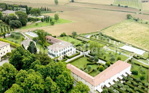 Loft Borgo Syrah: Landskab, Estate, Busk, Land Lot, Almindeligt, Hæk, Have, Mansion, Bunddække, Plantation