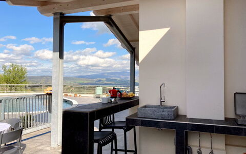 Villa Ombrone: Møbel, Stol, Udendørs Møbler, Loft, Skygge, Køkken & Spisebord, Countertop, Glas, Køkken, Lysarmatur