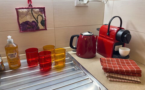 Studio Piccolo al Verticale - Levanto: Køkken Apparat, Bordservice, Lille Apparat, Serveware, Drinkware, Husholdningsapparat, Køkken