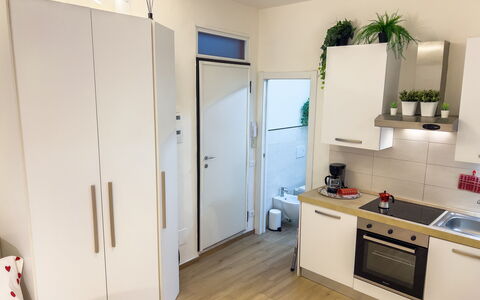 Studio Piccolo al Verticale - Levanto: Gulvbelægning, Indretning, Møbel, Køkken, Træ, Etage, Køkken Apparat, Countertop, Cabinetry, Større Bandage