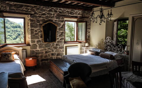 Agriturismo Arcera: Væg, Soveværelse, Møbel, Seng, Sengetøj, Værelse, Sengetøj, Bed Frame, Loft, Hårdttræ