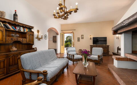 Il Leccio, Vinci, Private Pool and Tennis: Møbel, Indretning, Gulvbelægning, Bord, Værelse, Stue, Belysning, Couch, Etage, Hjem