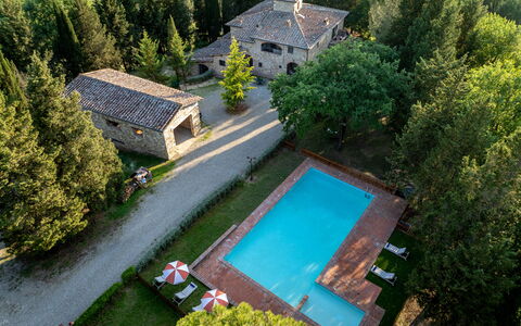 Maison Badia a Passignano: Estate, Svømmepøl, Hacienda, Villa, Mansion, Stuehus, Gård, Landscaping, Lærk