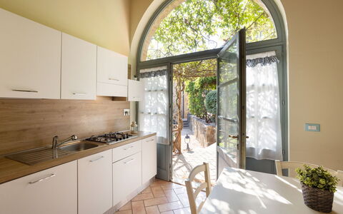 Casa Stella Serena, Podere le Scopaie, Pool: Indretning, Gulvbelægning, Køkken, Etage, Countertop, Loft, Køkken Apparat, Større Bandage, Køkken & Spisebord, Bejdse