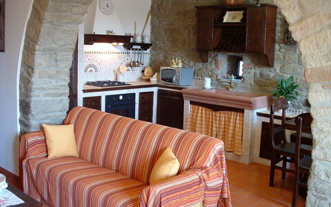 Casa Ivan: Værelse, Møbel, Stue, Indretning, Ejendom, Bygning, Væg, Hus, Hjem, Bord