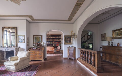 Villa Golly