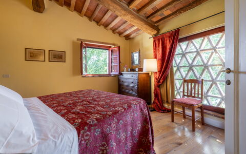 Villa Santa Barbara: Væg, Møbel, Træ, Hjem, Indretning, Sengetøj, Værelse, Seng, Soveværelse, Sengetøj