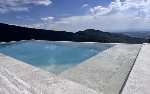 Villa Maddalena alla Guglielmesca: Kompositmateriale, Svømmepøl, Beton, Flise, Flise
