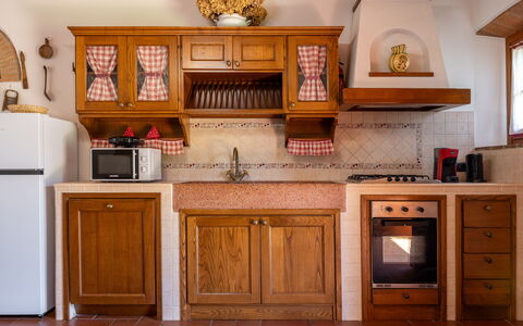 Il Cipresso, Casa Martina, Cortona: Køkken, Møbel, Træ, Cabinetry, Indretning, Gulvbelægning, Countertop, Køkken Apparat, Større Bandage, Skab