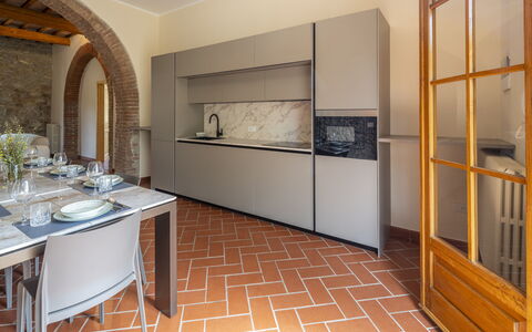 Casale delle Lupe, Campiglia Marittima: Indretning, Køkken, Gulvbelægning, Større Bandage, Countertop, Køkken Apparat, Møbel, Etage, Hjem, Loft