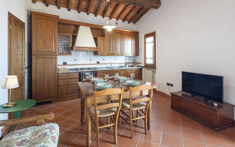 La Casina: Møbel, Indretning, Træ, Gulvbelægning, Køkken, Værelse, Loft, Etage, Cabinetry, Hjem
