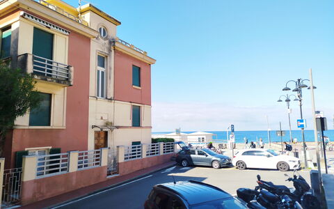 La Riva - Levanto: Stad, Lejlighed, Familie Bil, Altan, Luksus Køretøj, Stor Mellemklassebil, Bybil, Parkering