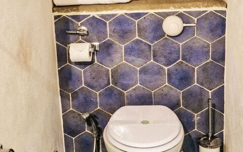 Il Pozzo dei Desideri: Sanitærarmatur, Flise, Toiletbræt, Badeværelse, Vvs, Keramisk, Toilet, Mosaic, Tap