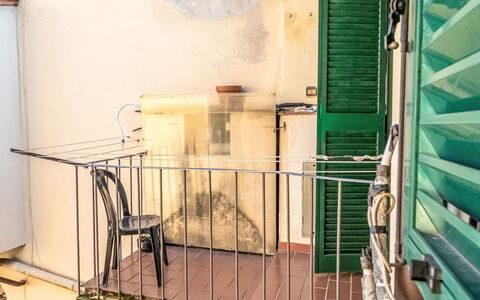 Bellavista: Kompositmateriale, Jern, Metal, Altan, Gelænder, Bejdse, Baluster, Maling, Stueplante