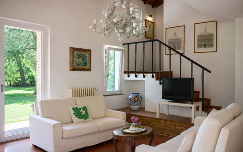 Casa Mancini, Holiday Villa, San Galgano: Møbel, Indretning, Gulvbelægning, Væg, Couch, Træ, Etage, Værelse, Stue, Loft