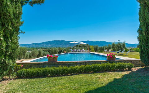 Villa Pucci 12: Blå, Bjergrige Landskabsformer, Natur, Bjerg, Bakke, Landskab, Highland, Bjergkæde, Hill Station, Dal