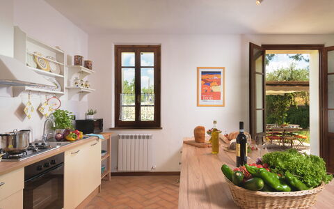 Poggio Vistabella 10: Møbel, Indretning, Gulvbelægning, Køkken, Træ, Bord, Countertop, Køkken & Spisebord, Køkken Apparat, Hjem