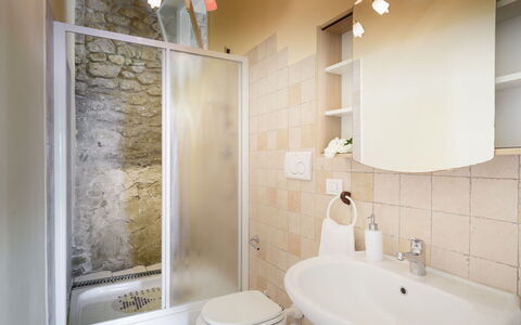Villa Vittoria D'Anghiari 7+3: Væg, Gulvbelægning, Sanitærarmatur, Indretning, Etage, Badeværelse, Badeværelsesvask, Vvs, Værelse, Loft