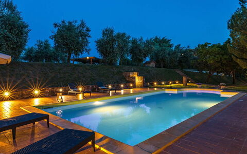 Poggio Medei 10: Blå, Svømmepøl, Udvej, Eco Hotel, Landskab Belysning, Have, Water Feature, Nat, Landscaping, Hacienda