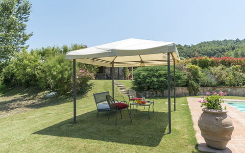 Casale al Doglio 6+1: Baldakin, Gazebo, Have, Skygge, Pavilion, Udendørs Struktur, Udendørs Møbler, Paraply, Backyard, Landscaping