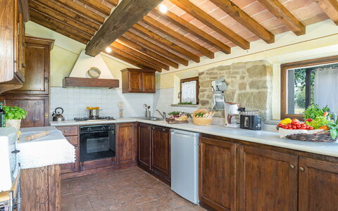 La Torretta 10: Køkken, Countertop, Møbel, Træ, Indretning, Cabinetry, Gulvbelægning, Hjem, Køkken Apparat, Hus