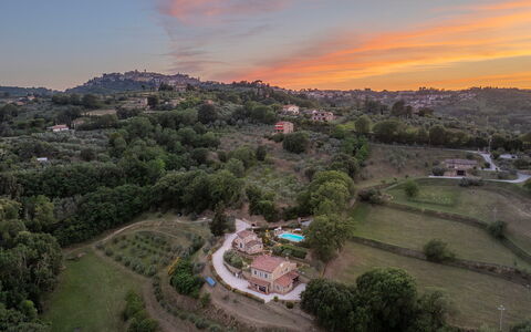 Il Casale di Manuele 12: Træ, Landskab, Landdistrikt, Estate, Hill Station, Landsby, Eco Hotel, Stuehus, Bjerglandsby, Villa