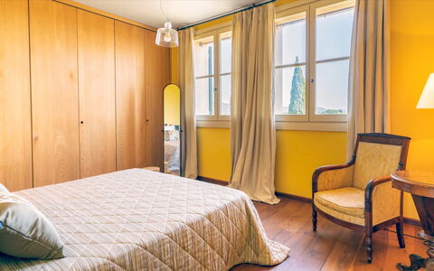 Casa del Vento 10: Indretning, Møbel, Seng, Soveværelse, Gulvbelægning, Etage, Værelse, Textile, Sengetøj, Belysning