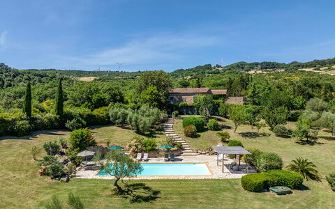 Cinque Cipressi 8: Udvej, Svømmepøl, Estate, Have, Hacienda, Eco Hotel, Fritid, Landscaping, Villa, Backyard