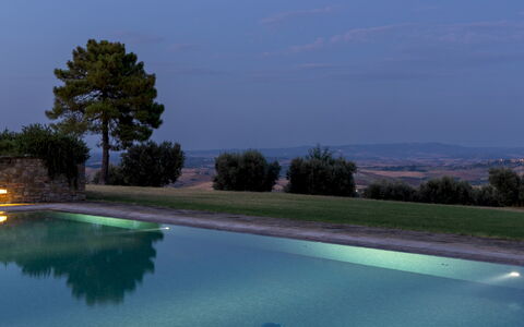 Villa Panorama 14: Blå, Svømmepøl, Aften, Landscaping, Water Feature, Skumring, Udvej