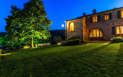 Monticchia 10: Estate, Sommerhus, Have, Stuehus, Landscaping, Lawn, Hacienda, Gård, Eco Hotel, Skumring