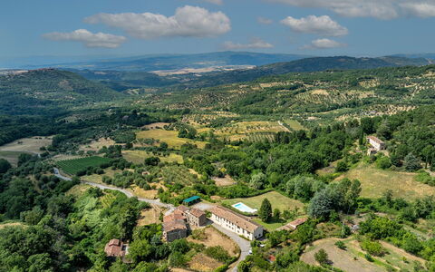 Casale le Conce 6: Landskab, Highland, Naturlige Landskab, Bakke, Landdistrikt, Hill Station, Almindeligt, Land Lot, Fugleperspektiv, Landsby