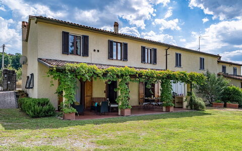 Casale le Conce 6: Estate, Have, Hacienda, Skygge, Villa, Landscaping, Stuehus, Gård, Gårdsplads, Backyard