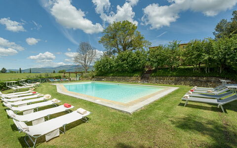 Poggerello 10: Eco Hotel, Estate, Stuehus, Svømmepøl, Udvej, Have, Hacienda, Villa, Lawn, Landscaping