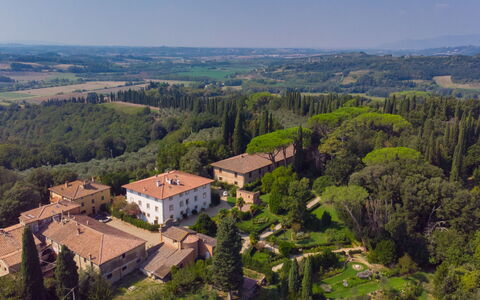 Tenuta di Pratello 24: Boligområde, Landskab, Estate, Land Lot, Menneskelig Bosættelse, Landdistrikt, Fugleperspektiv, Luftfotografering, Mansion, Forstad