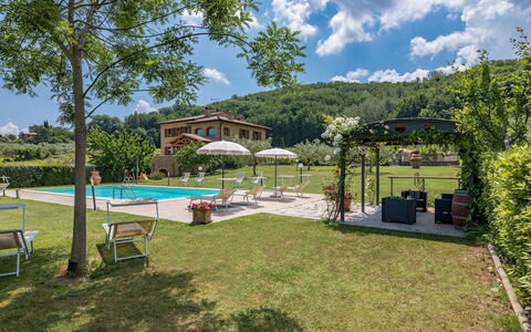 Le Terre di Nunzio 12: Udvej, Estate, Svømmepøl, Hacienda, Villa, Eco Hotel, Lawn, Hotel, Stuehus, Ferieby