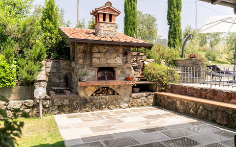 Villa Costanza 6: Rots, Have, Flise, Mursten, Landscaping, Backyard, Skygge, Udendørs Struktur, Gårdhave