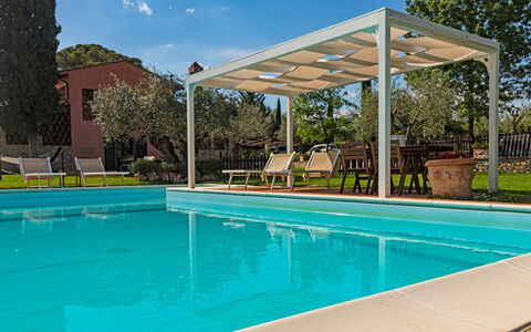 Villa Gino 8+2: Svømmepøl, Udvej, Skygge, Udendørs Struktur, Have, Eco Hotel, Pergola, Fritid, Backyard, Udendørs Møbler