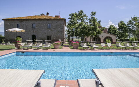Le Caselle 26: Estate, Hacienda, Mansion, Svømmepøl, Villa, Hotel, Udvej