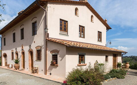 Dimora San Germano 14: Vindue, Bygning, Hus, Facade, Hjem, Boligområde, Arkitektur, Dør, Tag, Estate