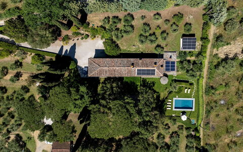 Tenuta Sagherina 8: Hjem, Boligområde, Landskab, Hus, Estate, Land Lot, Svømmepøl, Fugleperspektiv, Have, Luftfotografering